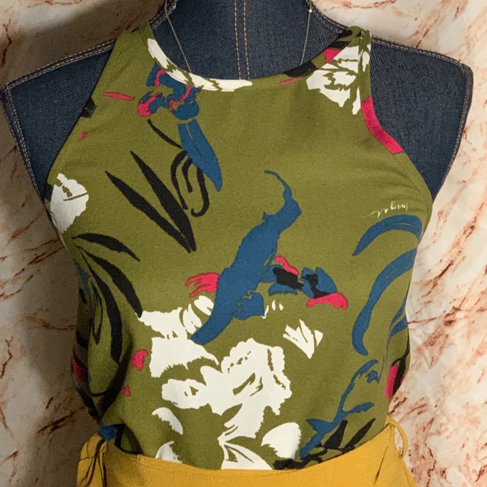 Insight Green Floral Tank - Picture 3 of 8